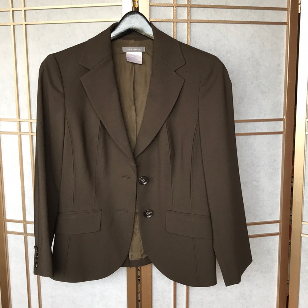 Ann Taylor lined 2 button blazer
